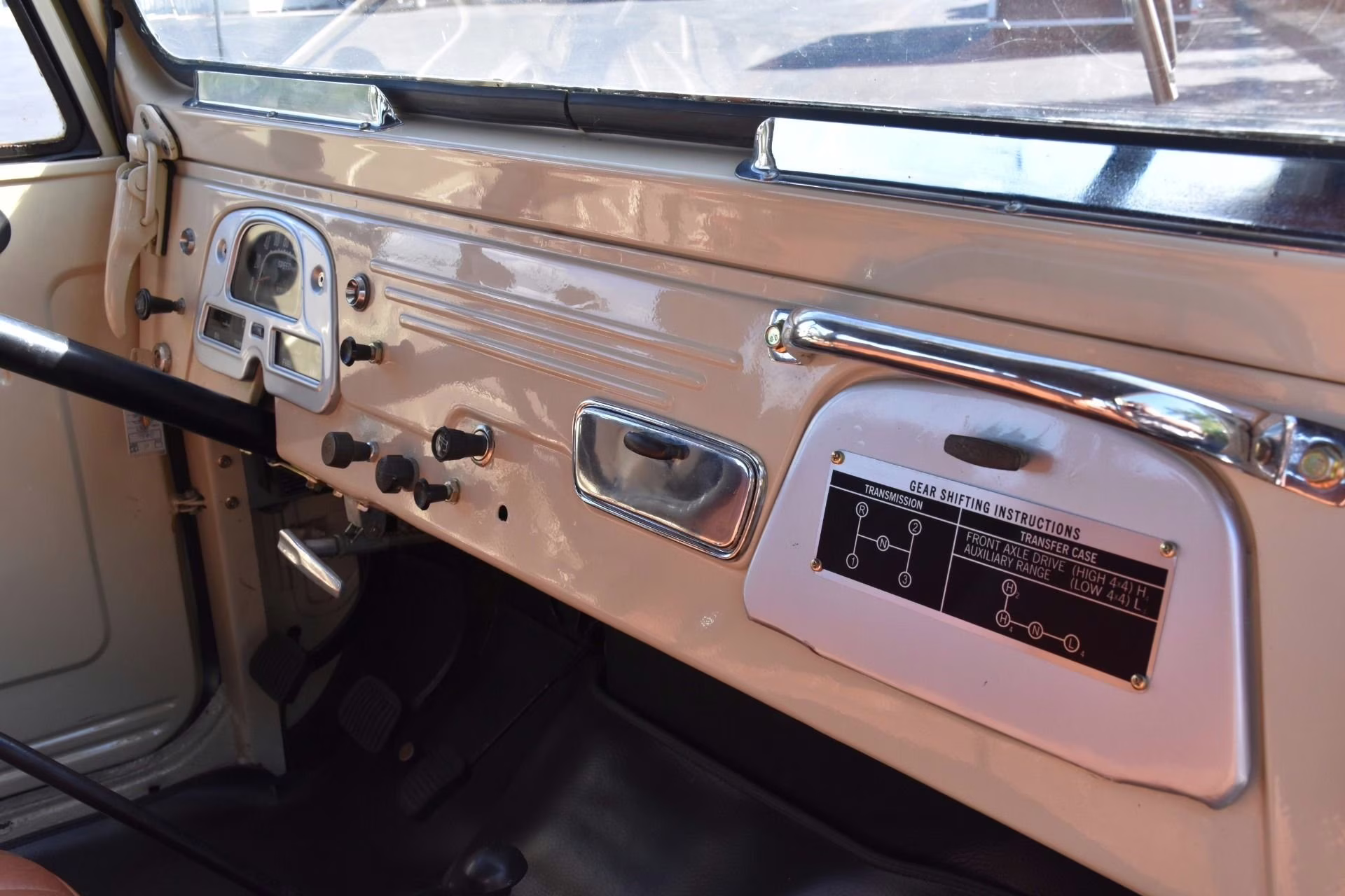 1967 Beige Toyota FJ40