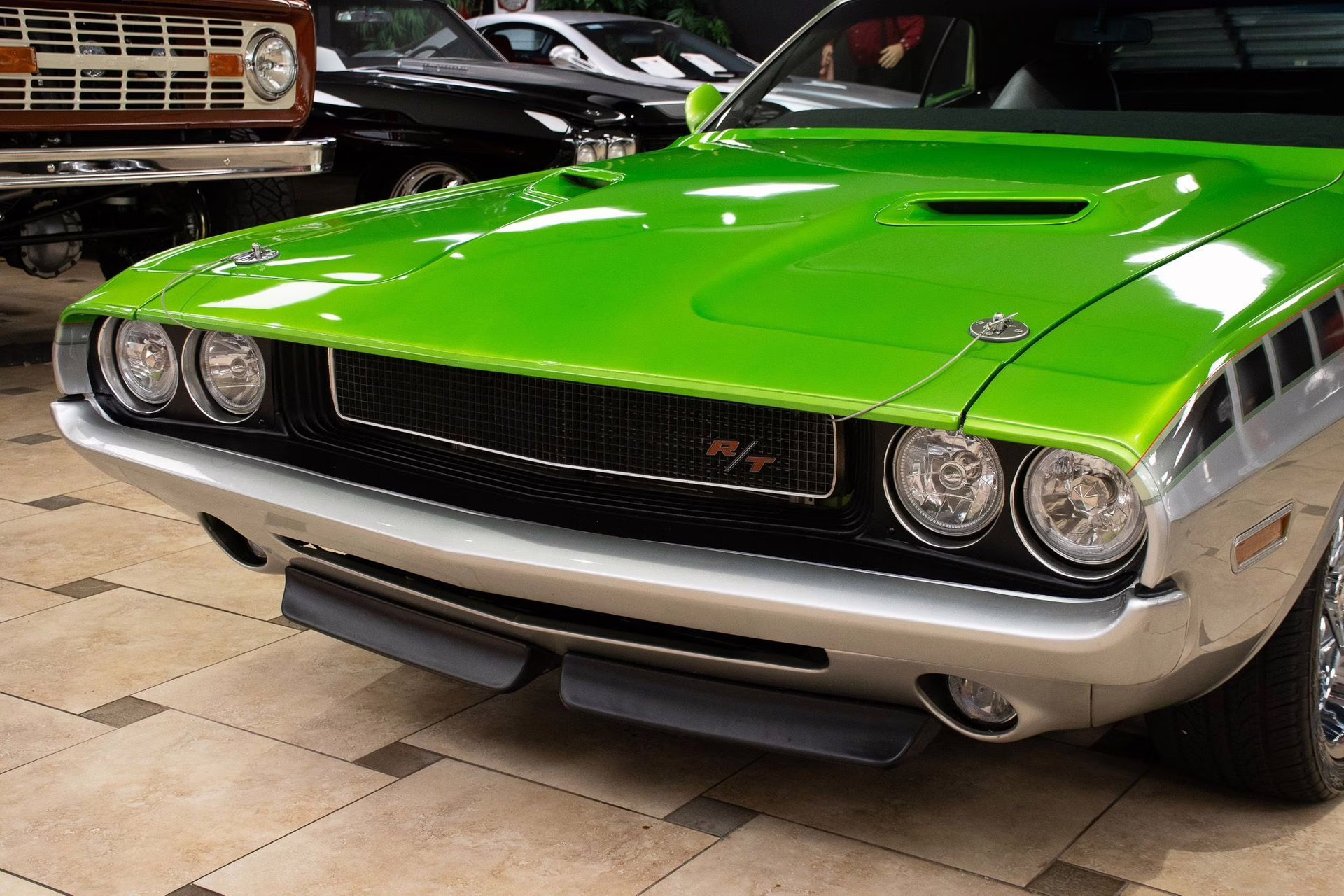 1971 Metallic Green &amp; Silver Dodge Challenger