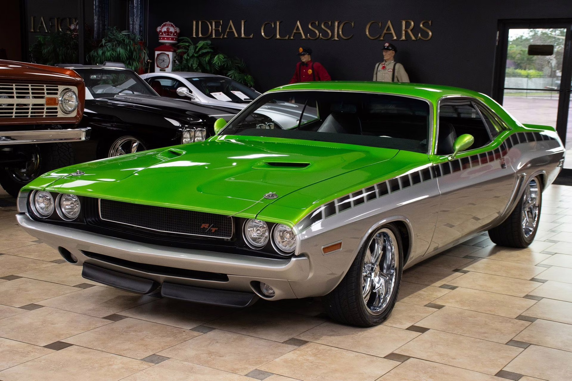 1971 Metallic Green &amp; Silver Dodge Challenger