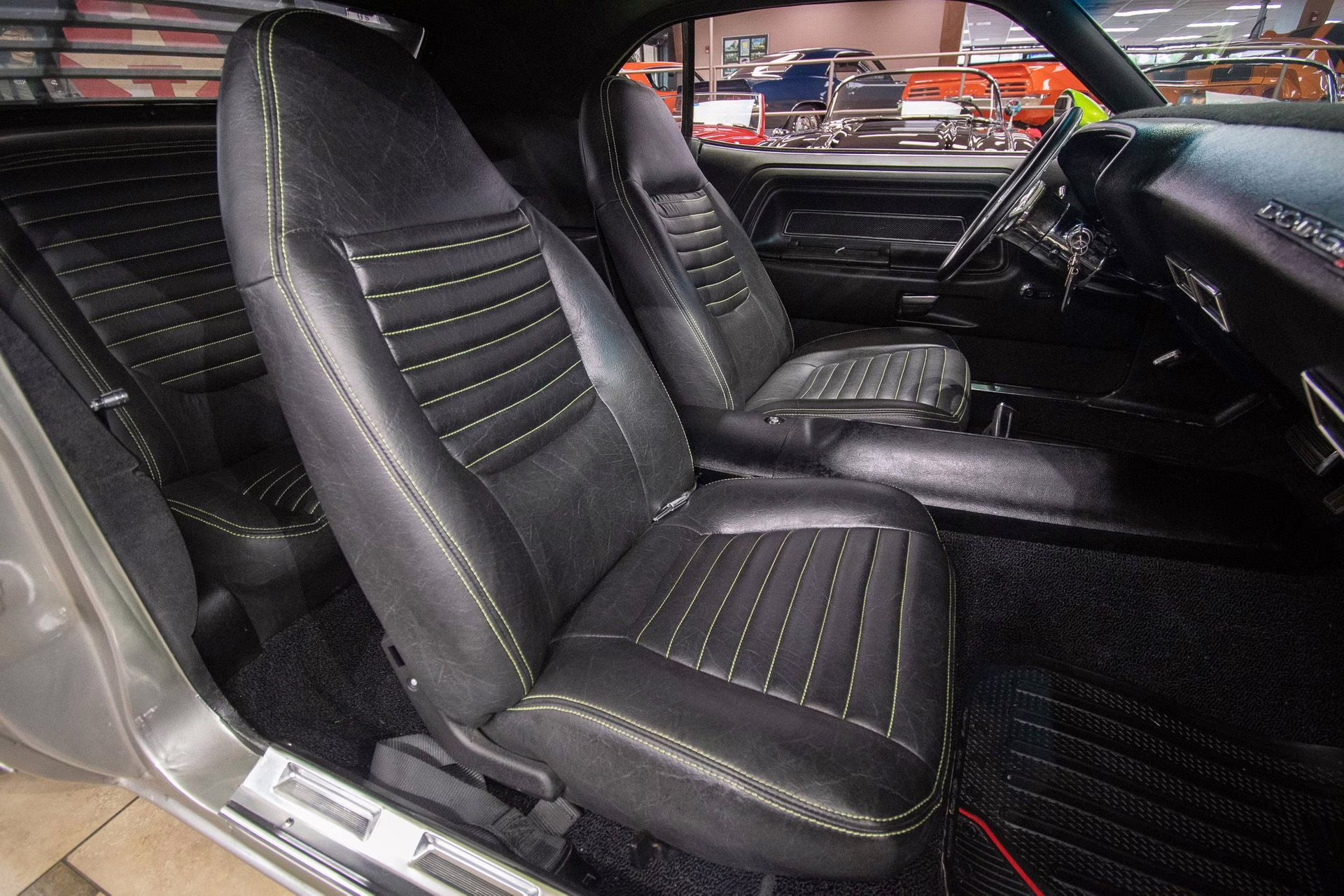 1971 Metallic Green &amp; Silver Dodge Challenger