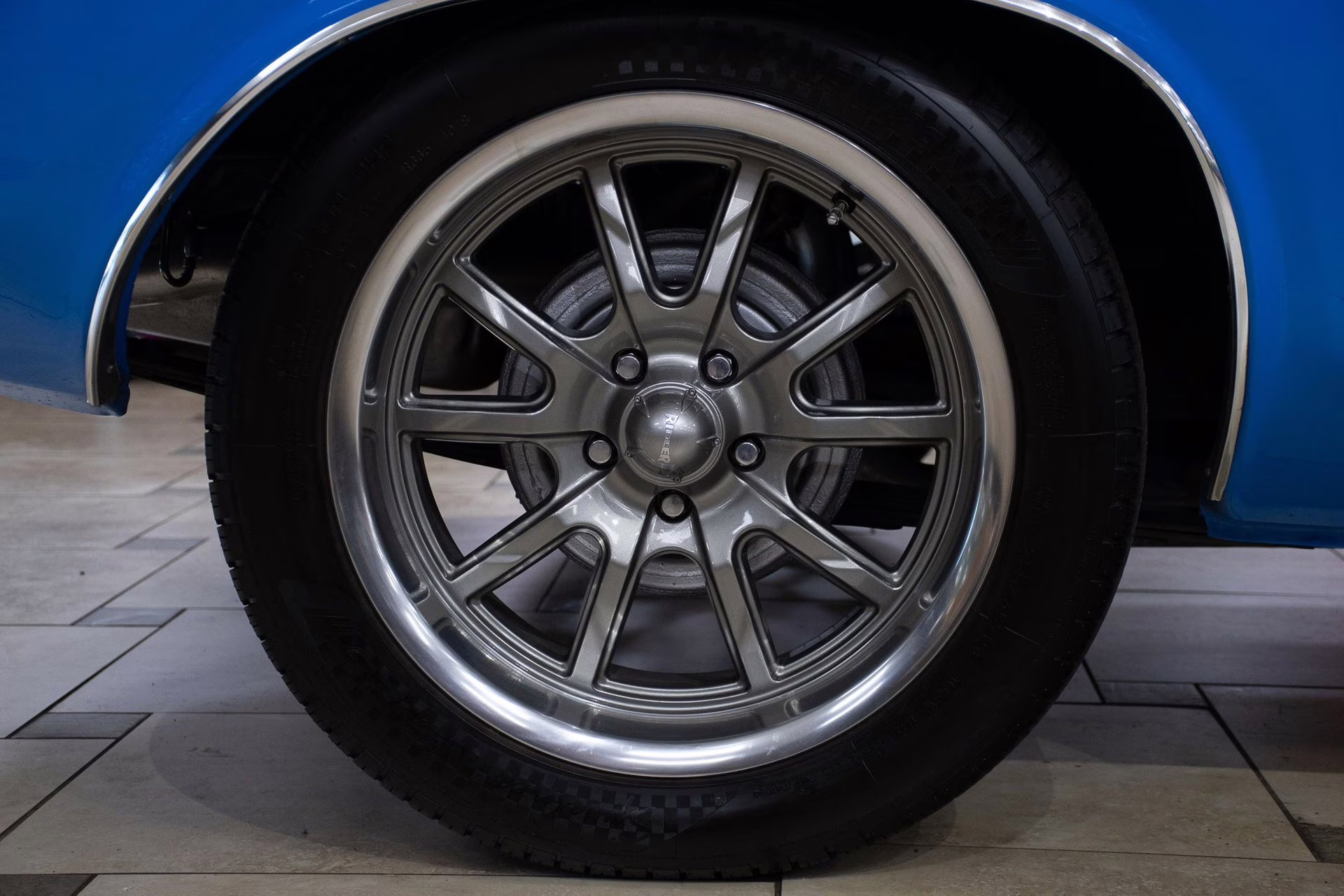 1972 Petty Blue Dodge Challenger