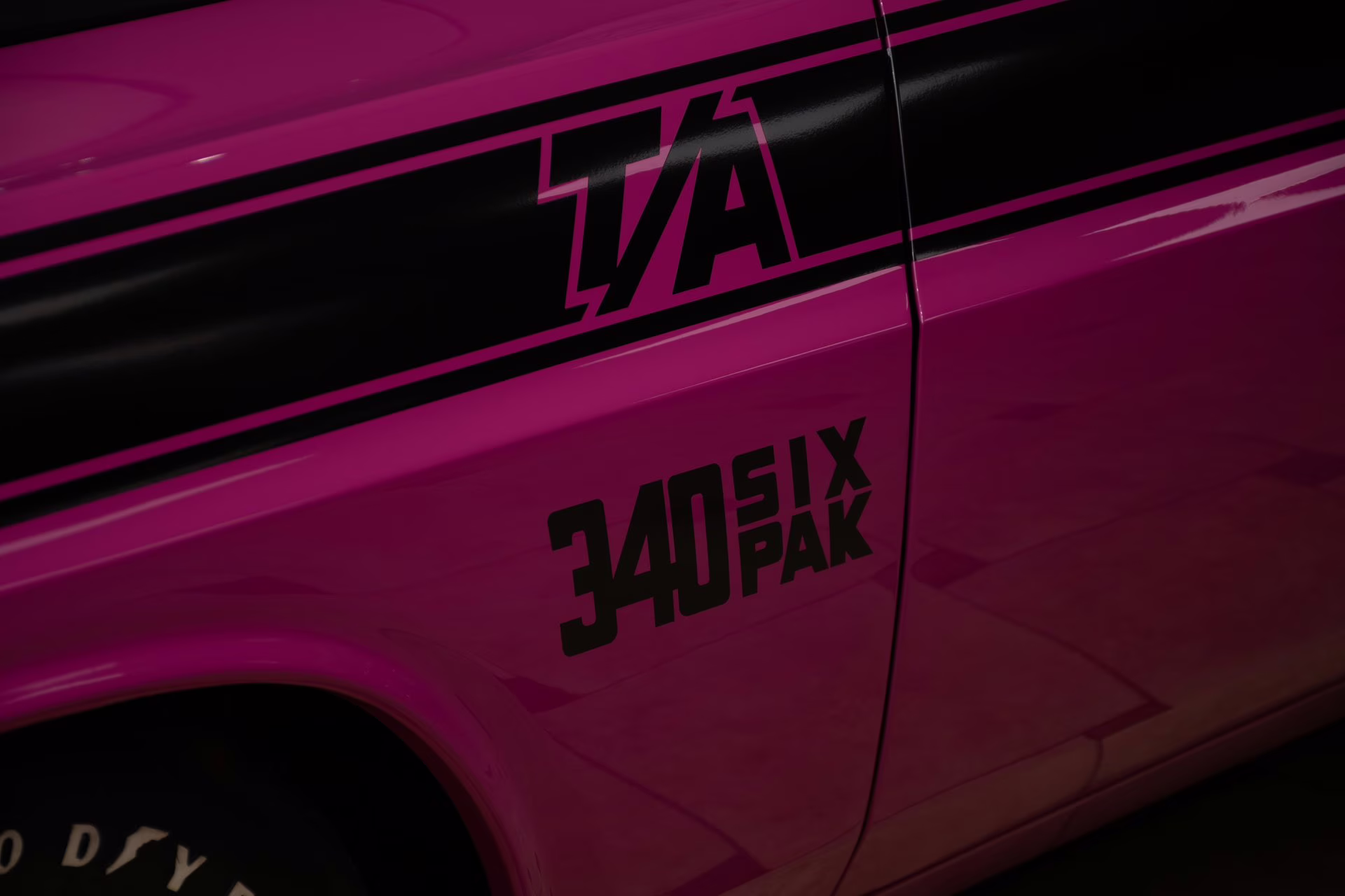 1970 FM3 Panther Pink Dodge Challenger