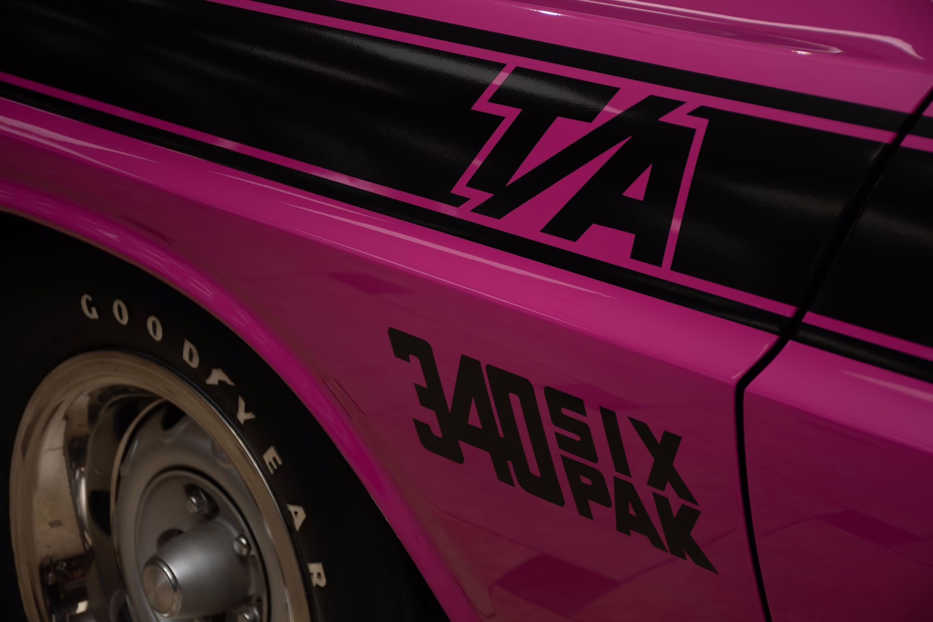 1970 FM3 Panther Pink Dodge Challenger