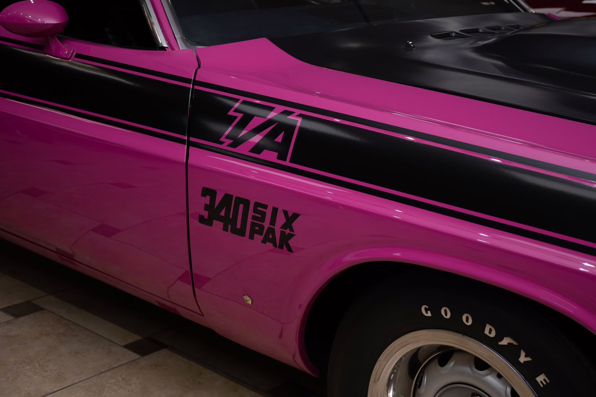 1970 FM3 Panther Pink Dodge Challenger