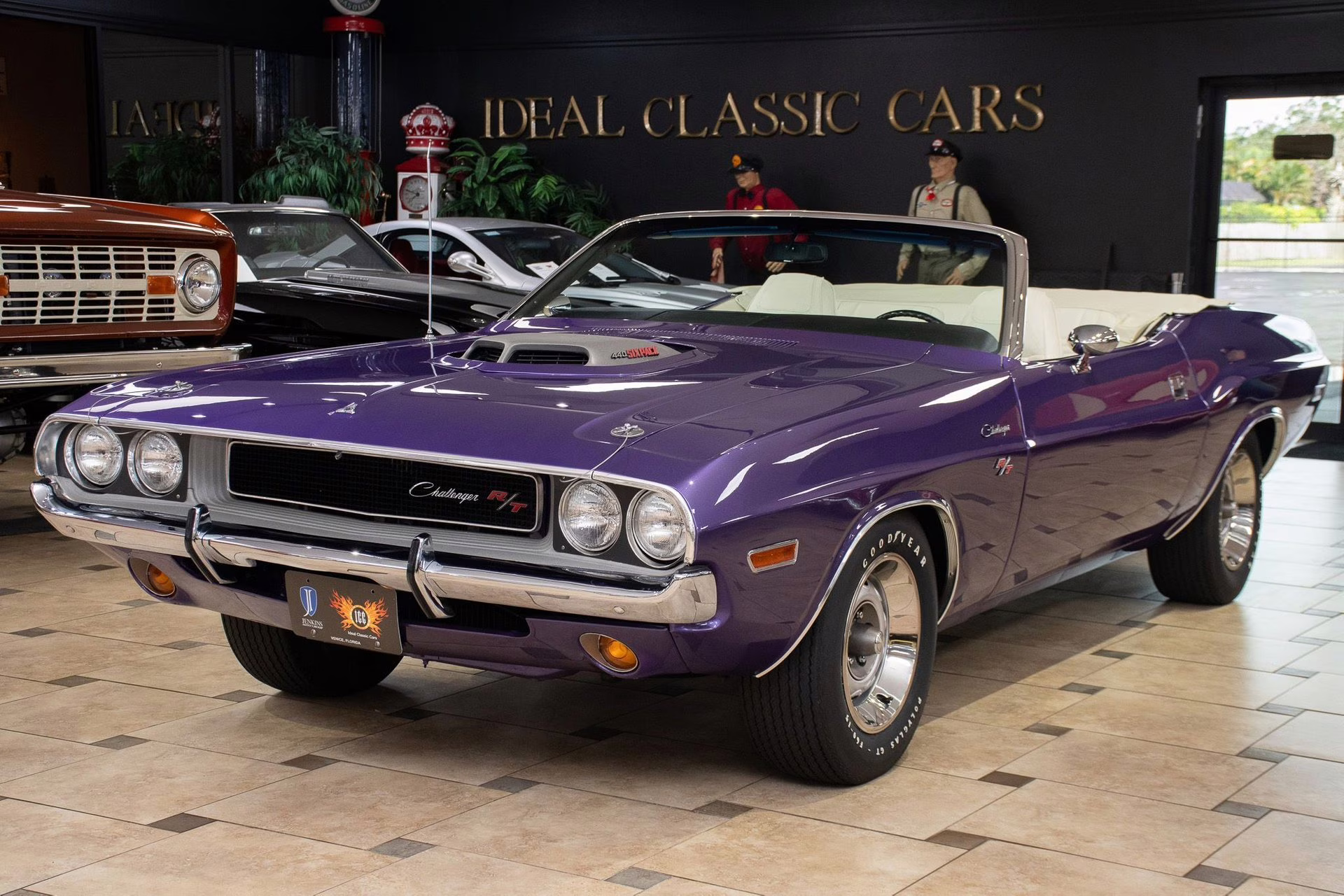 1970 Plum Crazy Dodge Challenger