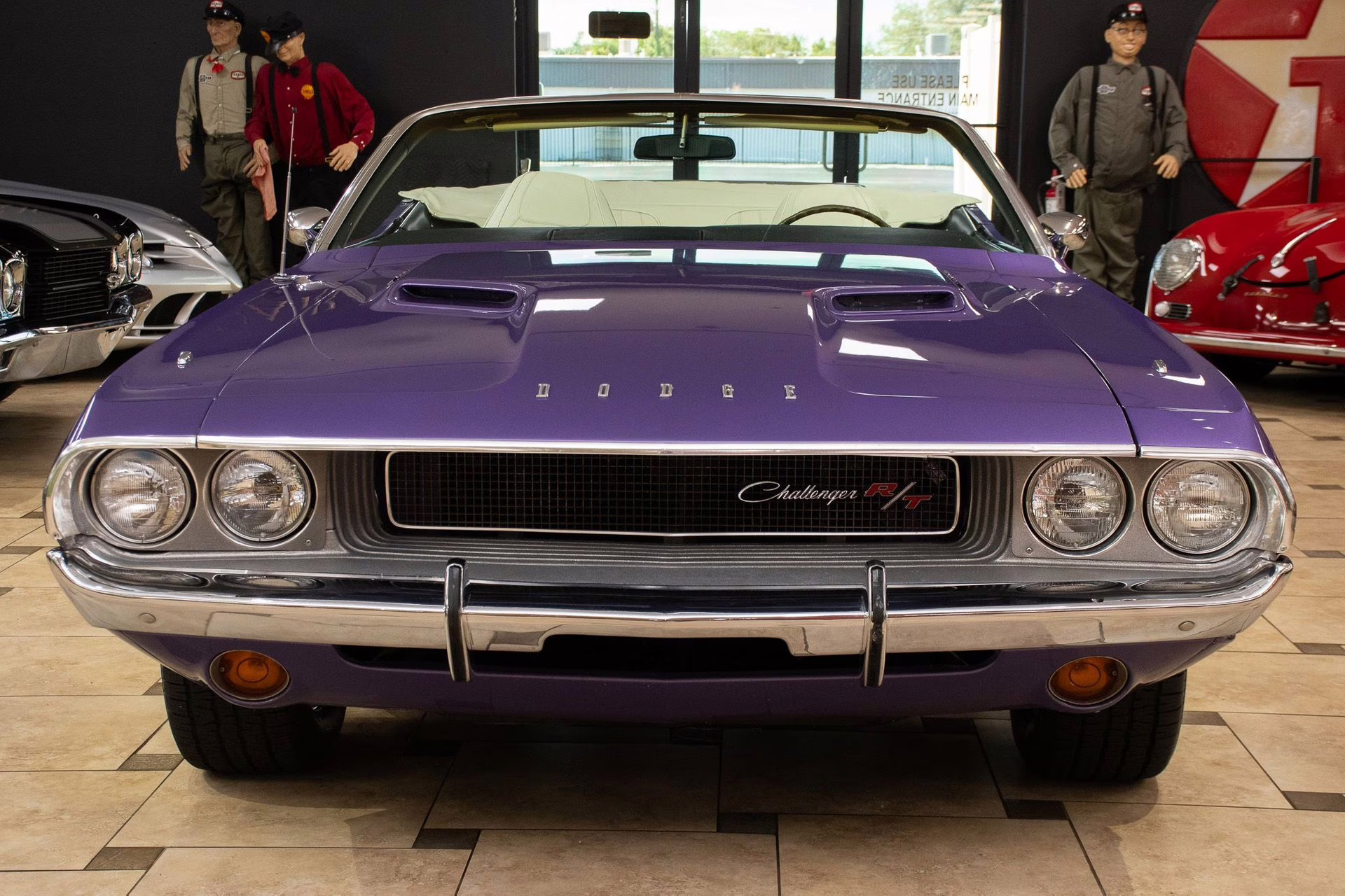 1970 Plum Crazy Dodge Challenger
