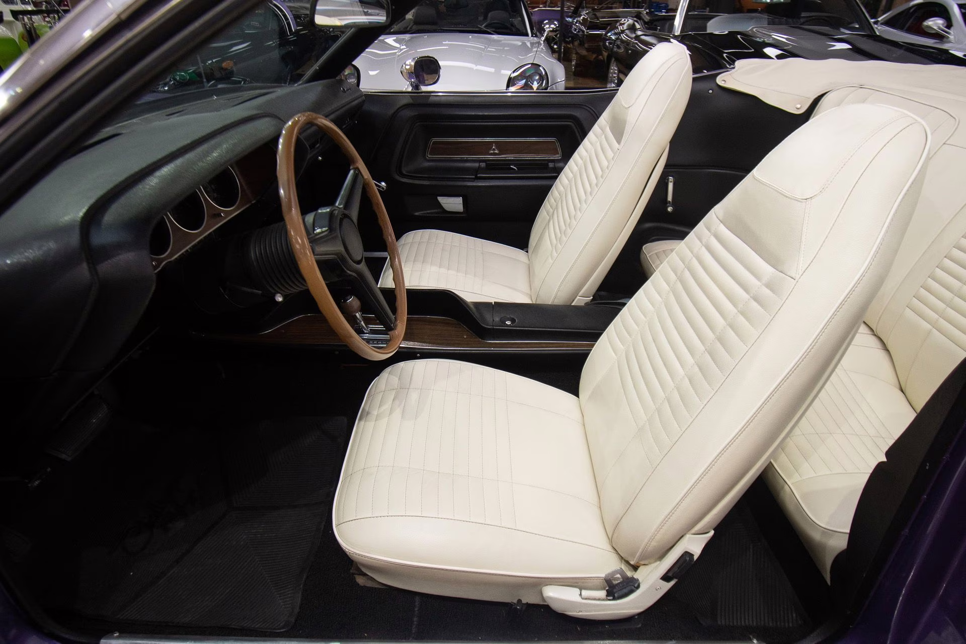 1970 Plum Crazy Dodge Challenger