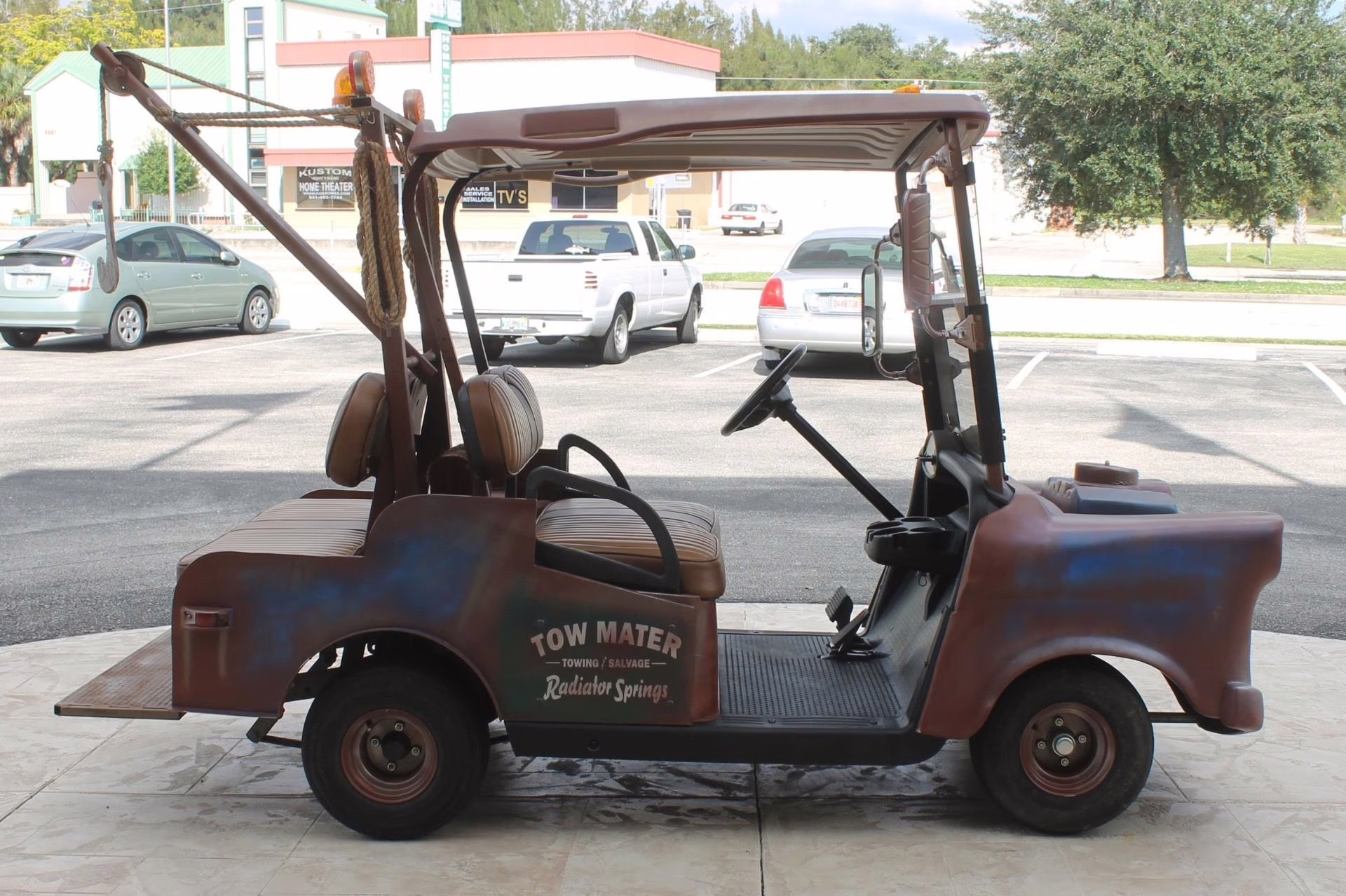 2013 Z EZ-GO RXV Tow Mater Golf Cart