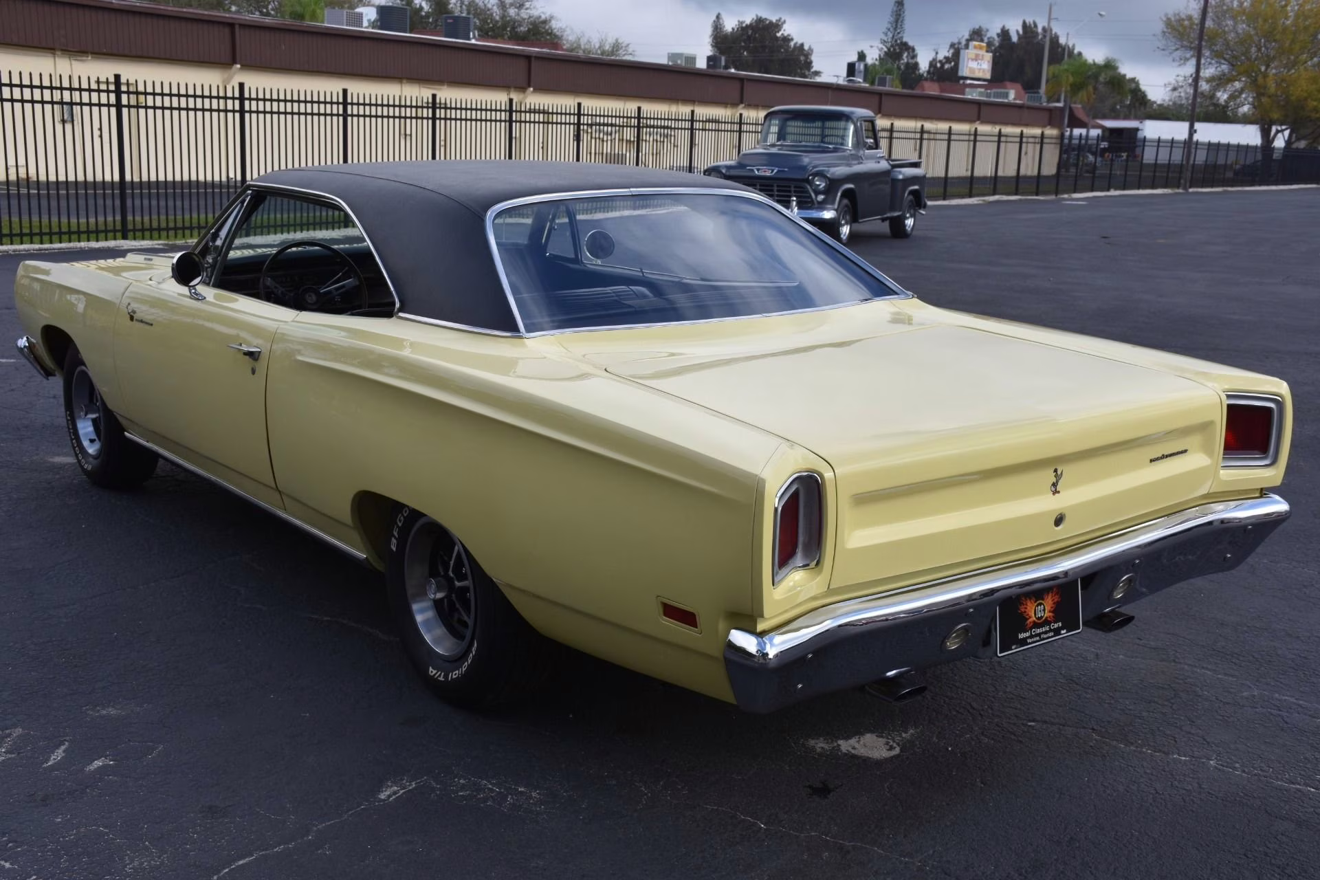 1969 Sunfire Yellow Plymouth Roadrunner