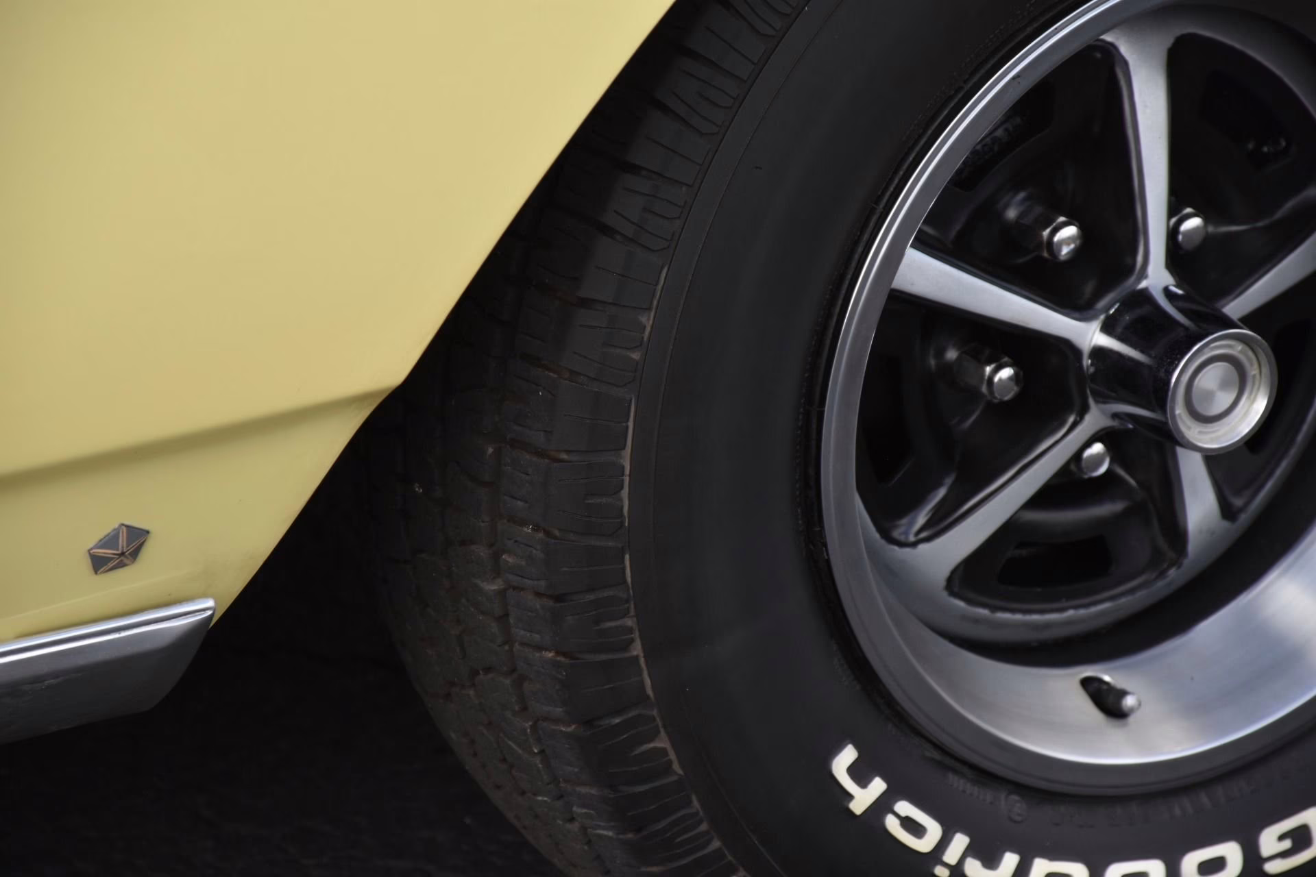 1969 Sunfire Yellow Plymouth Roadrunner