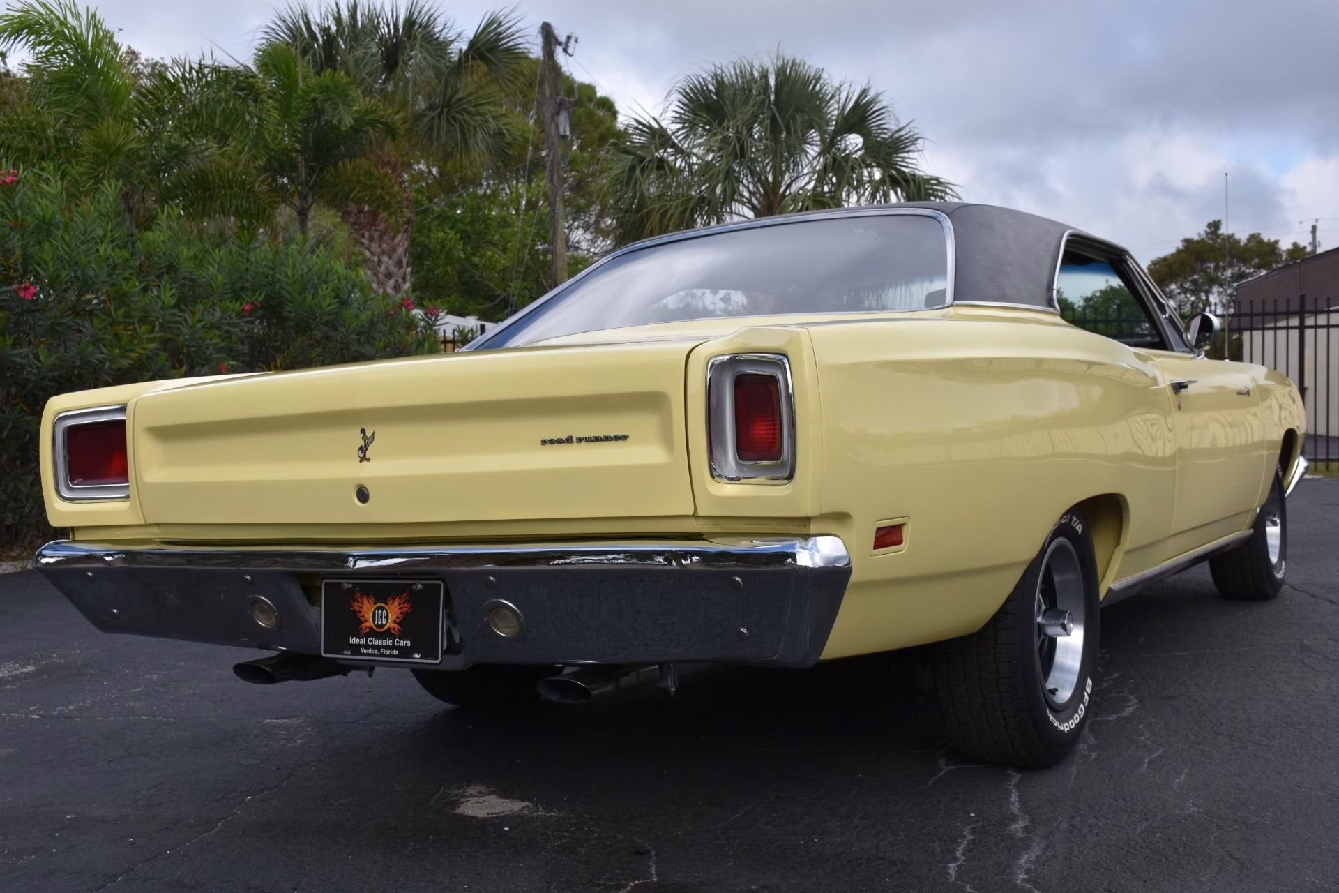 1969 Sunfire Yellow Plymouth Roadrunner