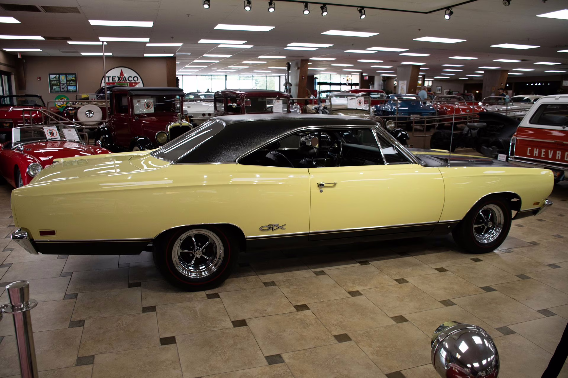 1969 SunfireYellow Plymouth GTX