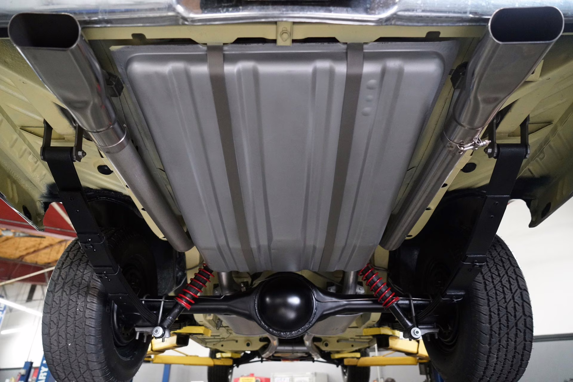 1969 SunfireYellow Plymouth GTX