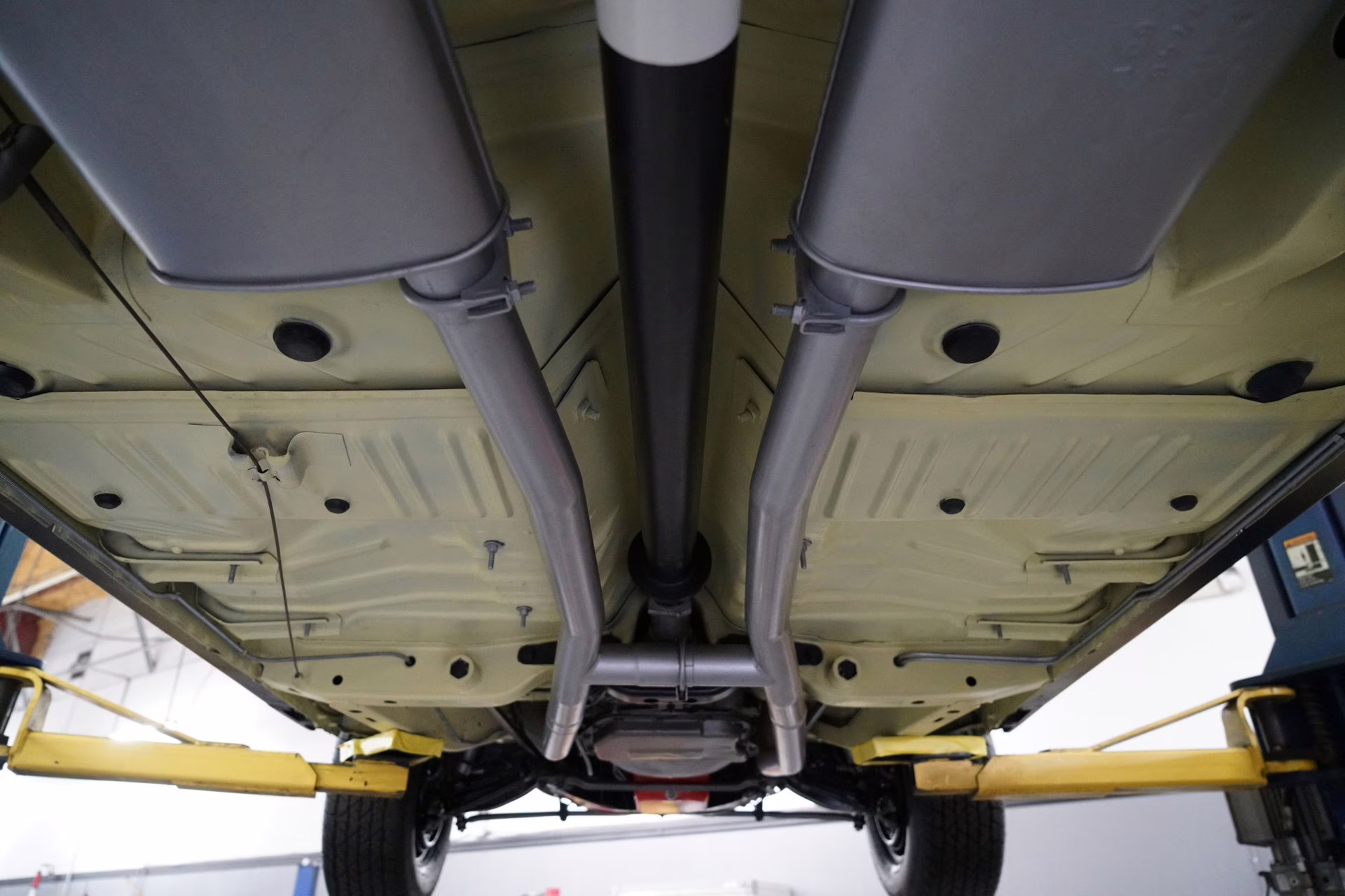 1969 SunfireYellow Plymouth GTX