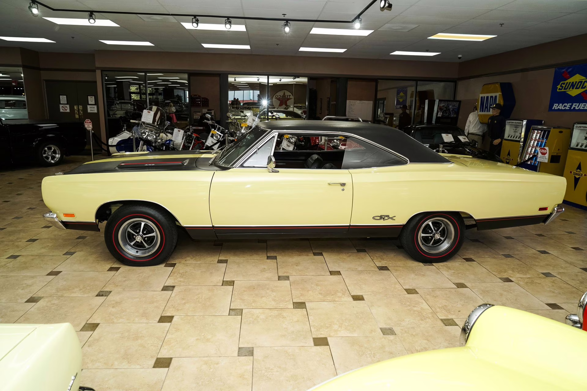 1969 SunfireYellow Plymouth GTX