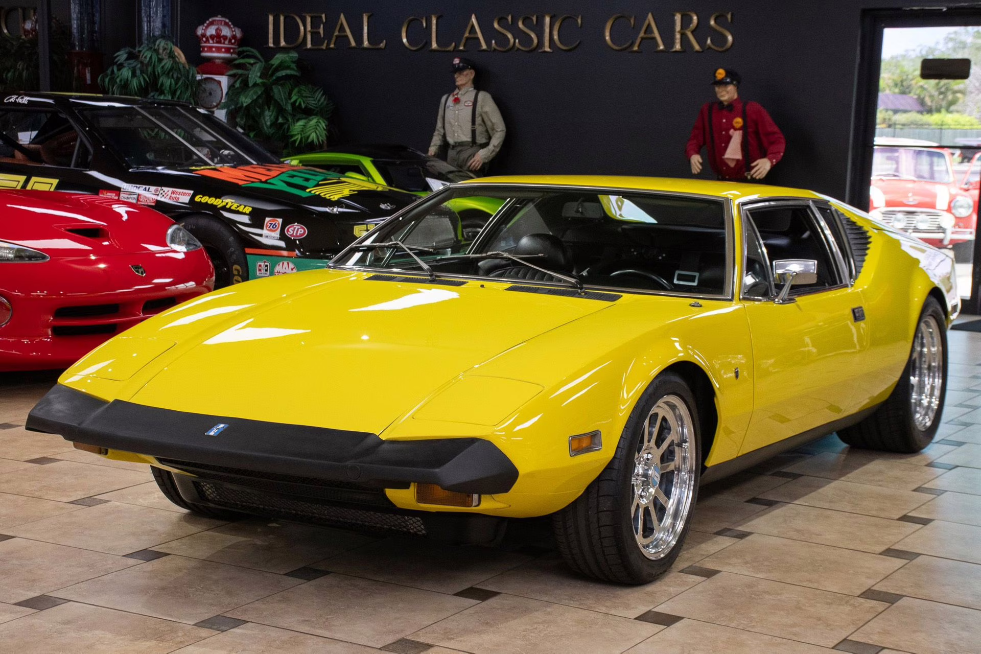 1974 Yellow De Tomaso Pantera