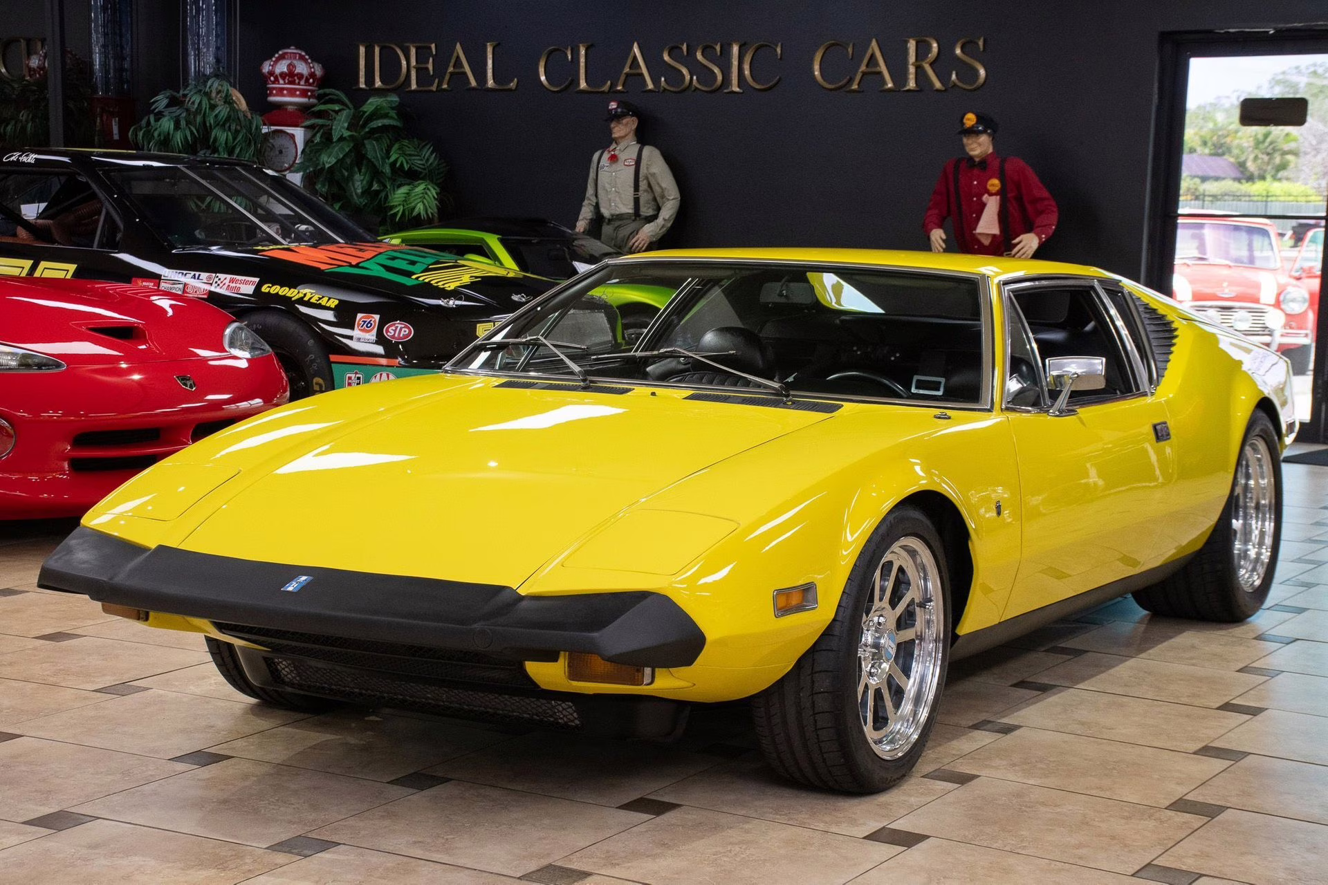 1974 Yellow De Tomaso Pantera