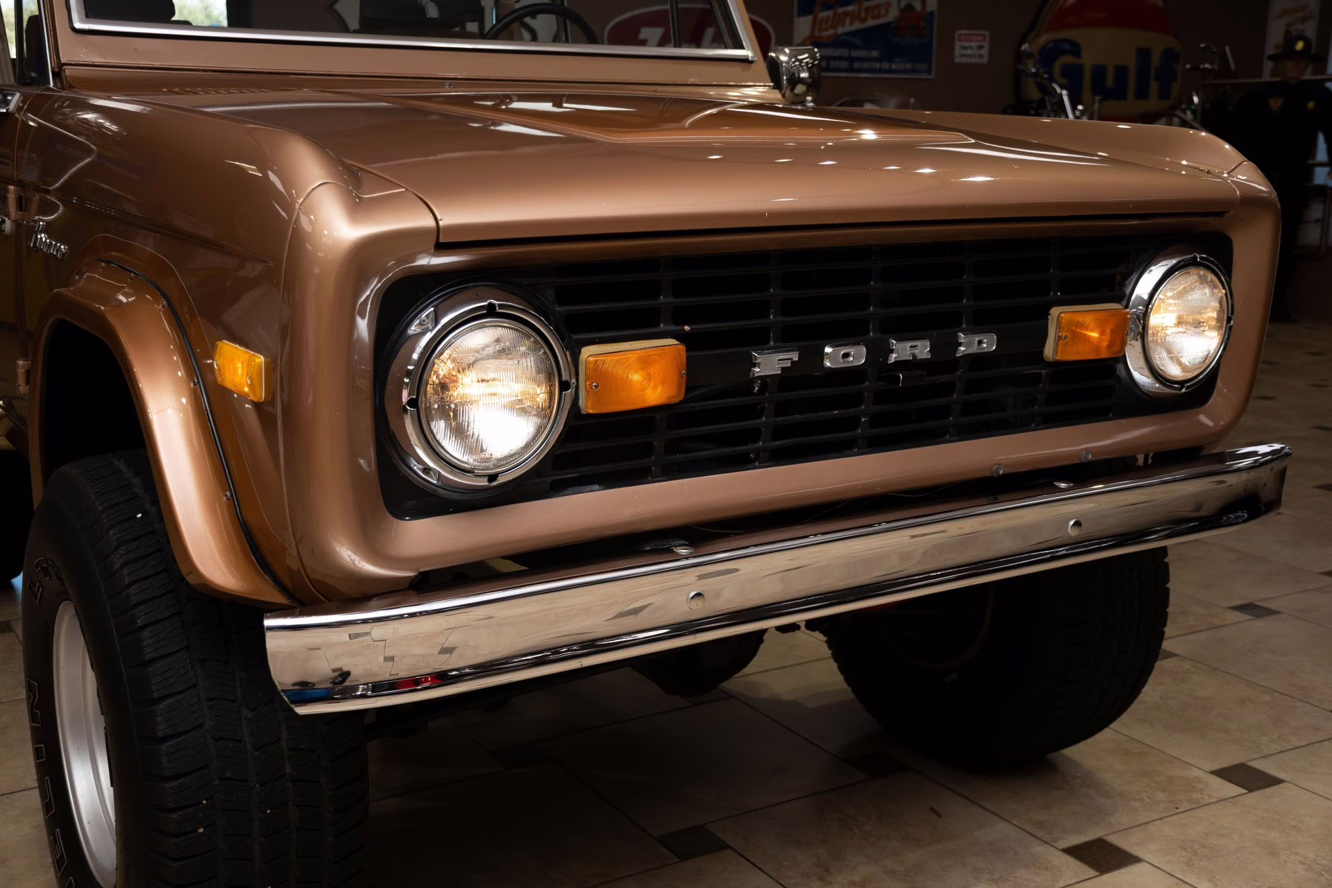 1976 Bronze Metallic Ford Bronco