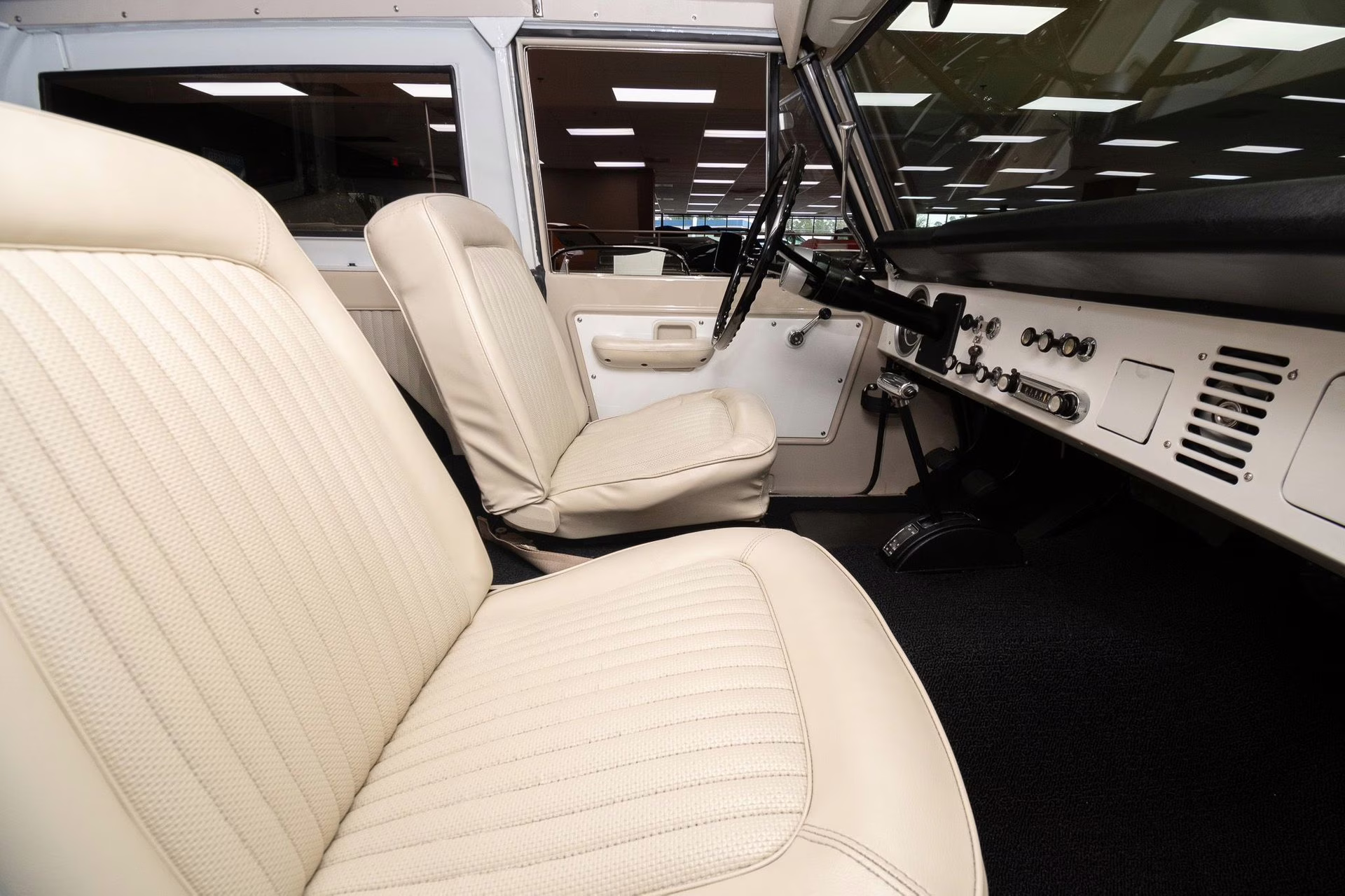 1971 Mojave Beige Ford Bronco