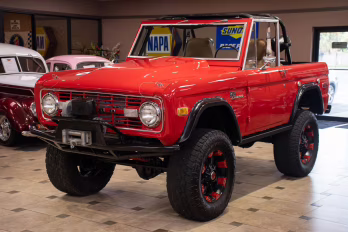1975 Bright Red/White Ford Bronco