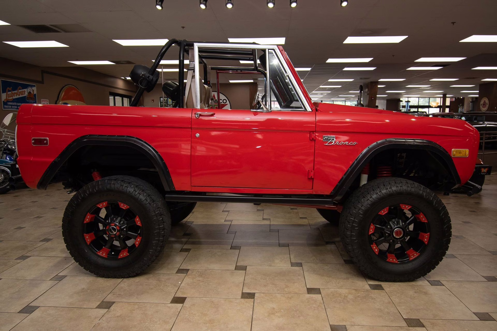 1975 Bright Red/White Ford Bronco