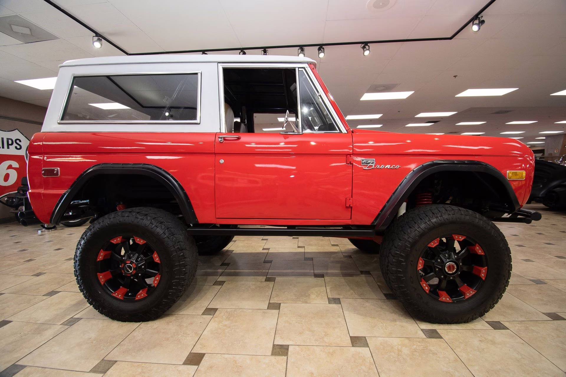 1975 Bright Red/White Ford Bronco