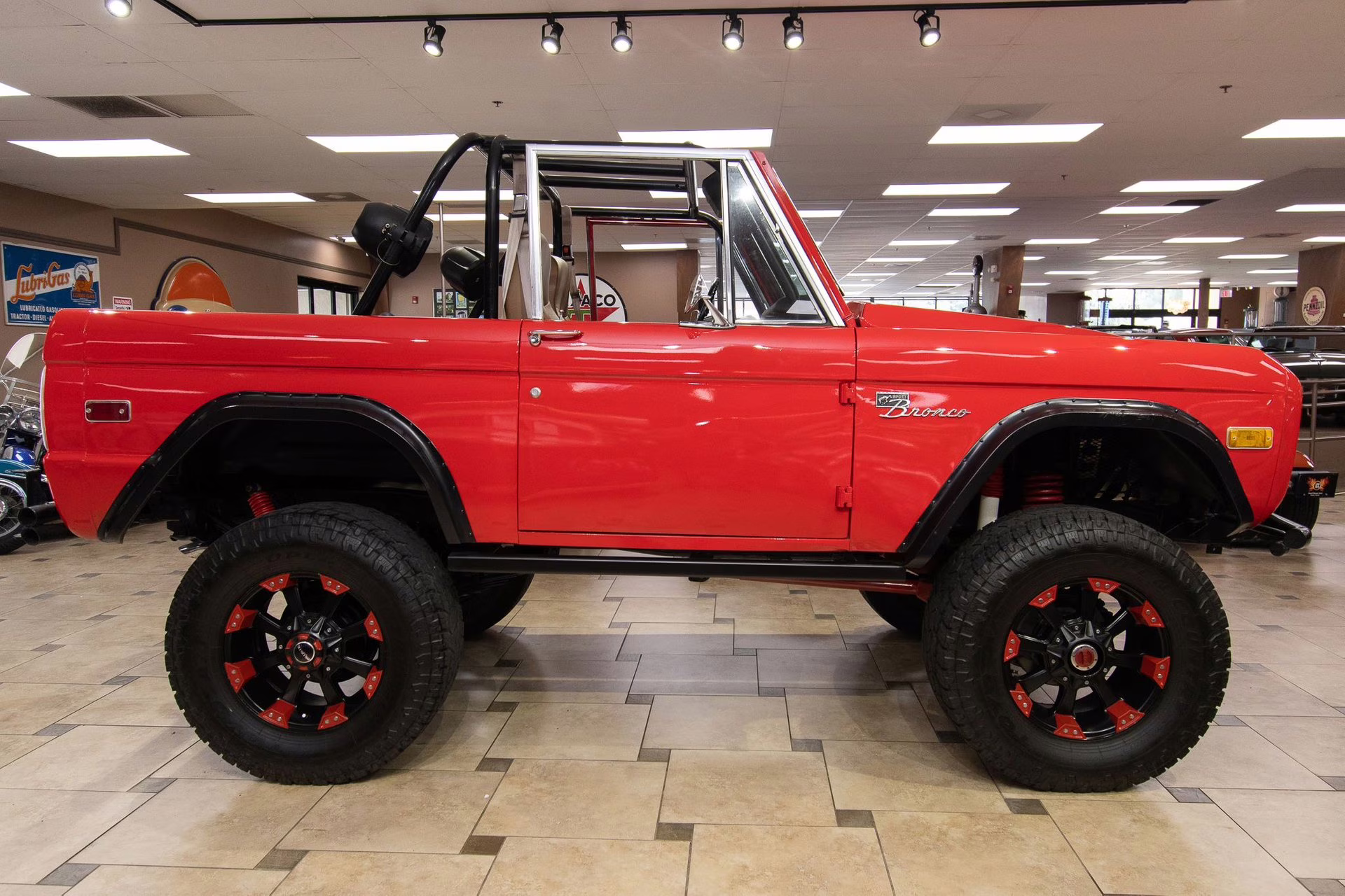 1975 Bright Red/White Ford Bronco