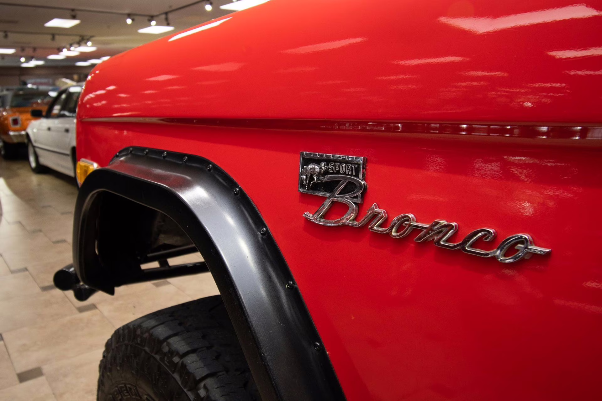 1975 Bright Red/White Ford Bronco