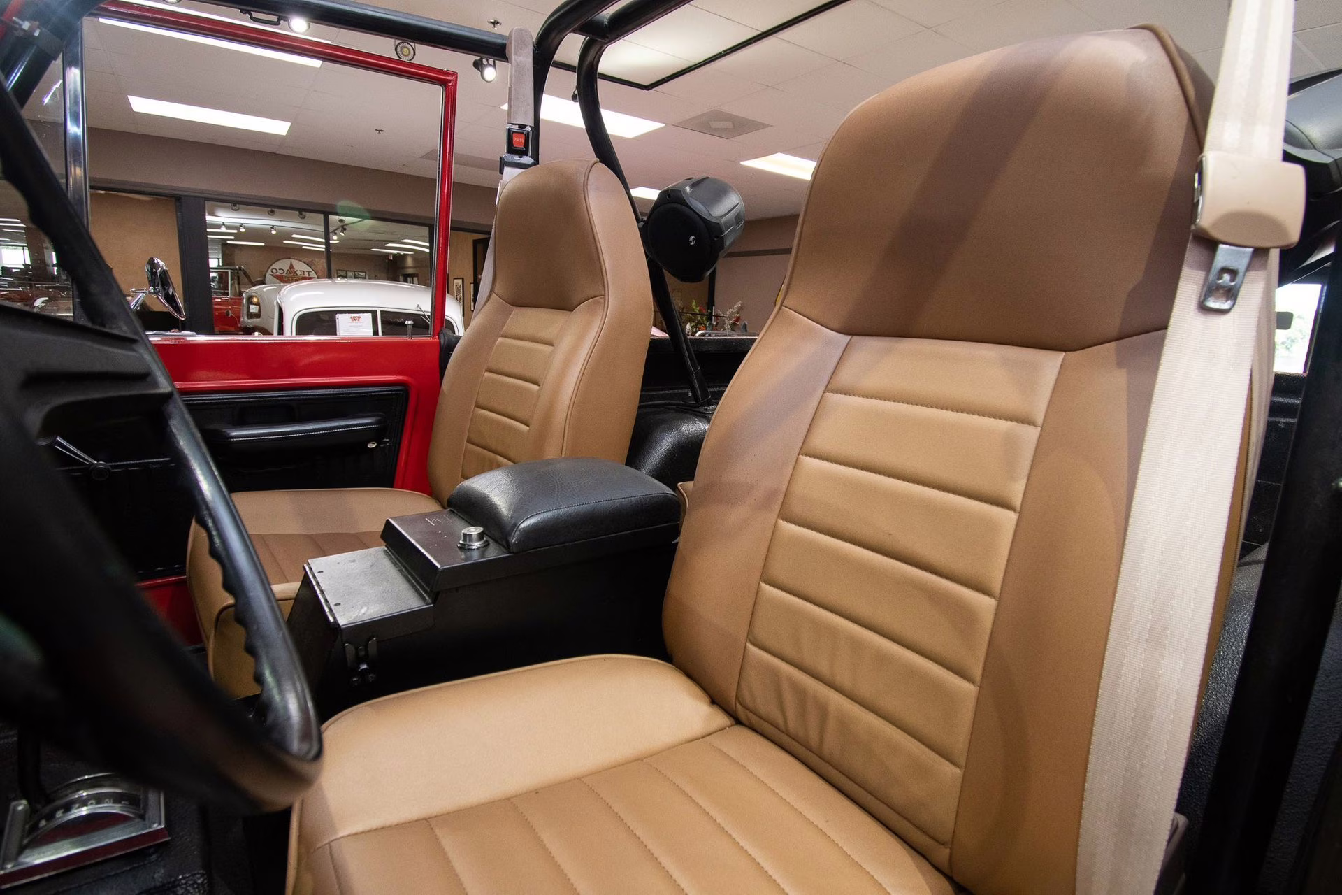 1975 Bright Red/White Ford Bronco