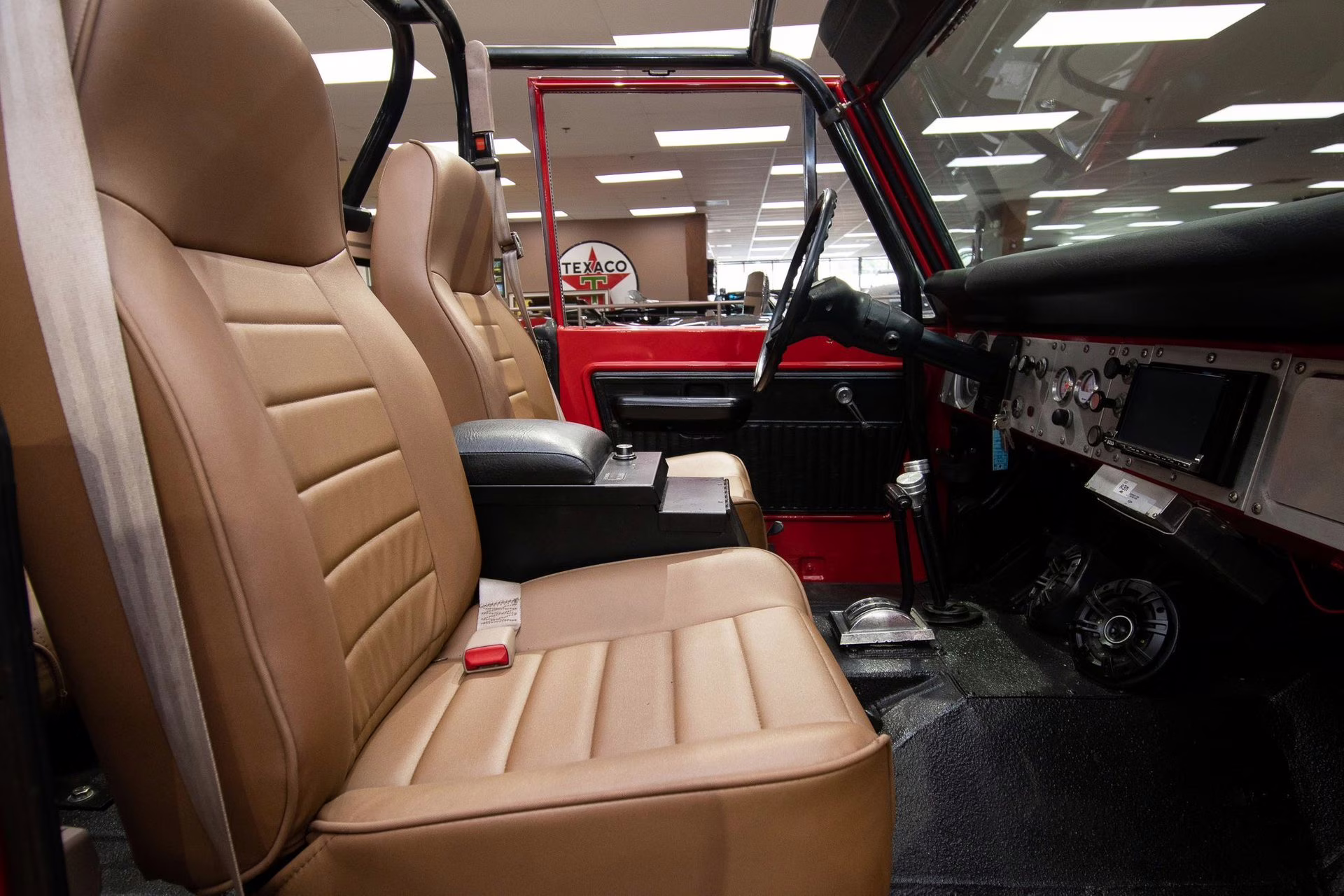1975 Bright Red/White Ford Bronco