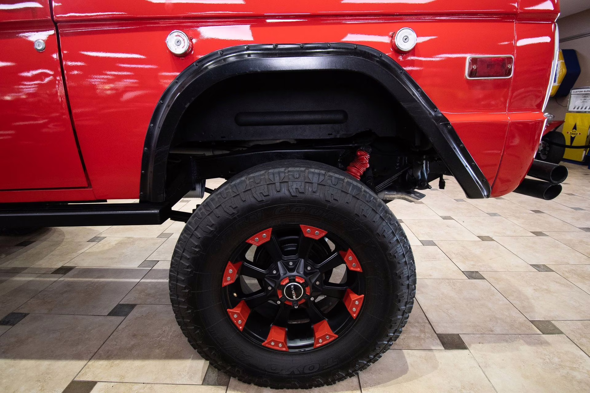 1975 Bright Red/White Ford Bronco