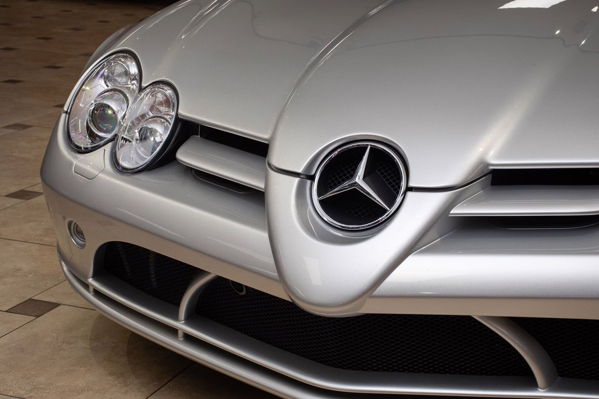 2005 Crystal Laurite Silver Mercedes-Benz SLR
