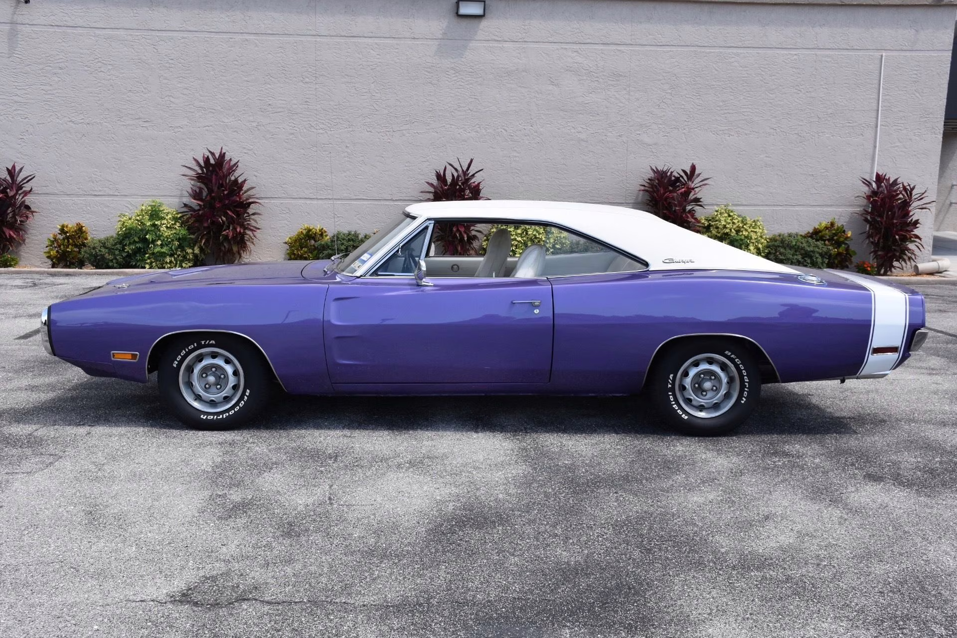 1970 Plum Crazy Purple Dodge Charger 383 Auto Plum Crazy Purple