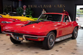 1967 Rally Red Chevrolet Corvette Coupe - 435hp 427C.I. L71 V8 Coupe