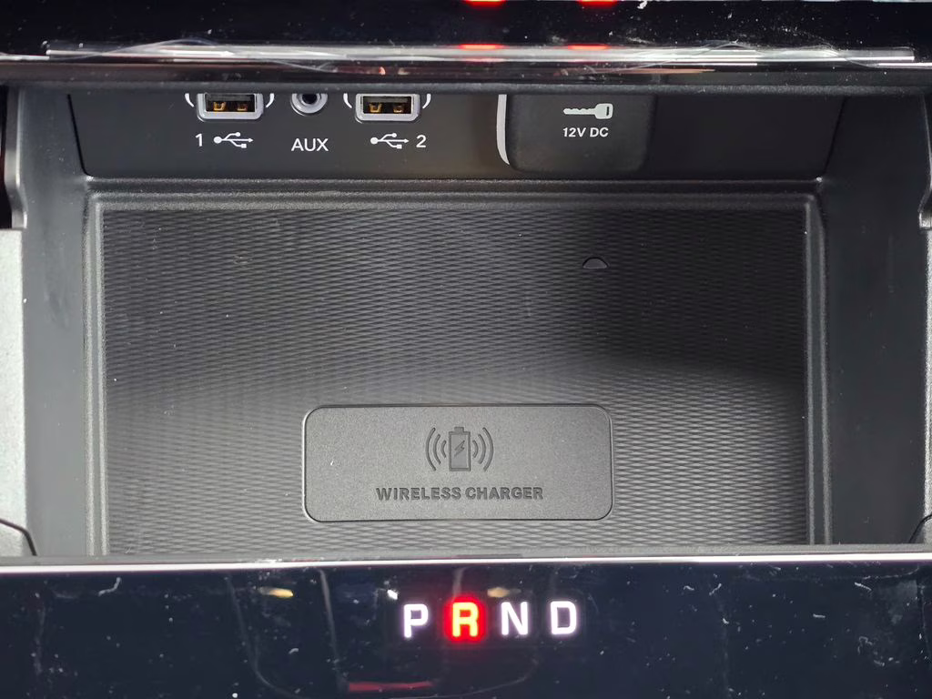 2025 Diamond Black Crystal Pearlcoat Jeep Grand Cherokee L Laredo 4X4 SUV