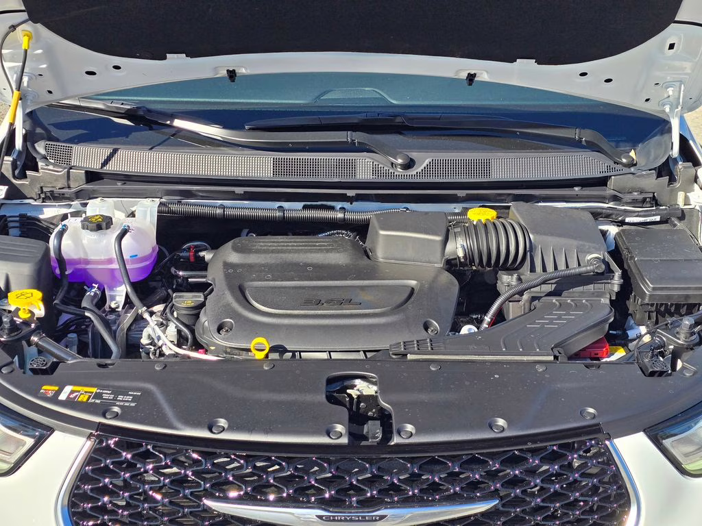 2026 Bright White Clearcoat Chrysler Pacifica Pinnacle FWD Van