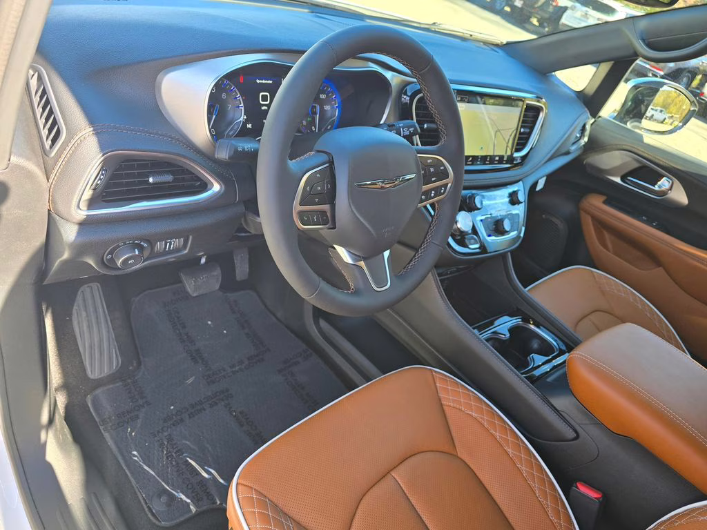 2026 Bright White Clearcoat Chrysler Pacifica Pinnacle FWD Van