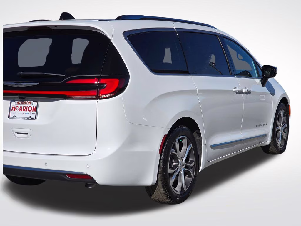 2026 Bright White Clearcoat Chrysler Pacifica Pinnacle FWD Van