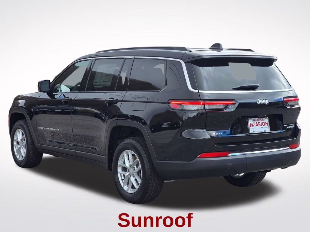 2025 Diamond Black Crystal Pearlcoat Jeep Grand Cherokee L Laredo 4X4 SUV