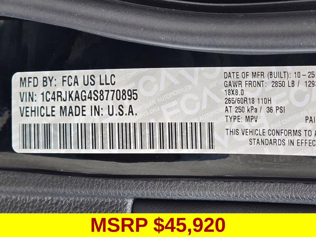 2025 Diamond Black Crystal Pearlcoat Jeep Grand Cherokee L Laredo 4X4 SUV