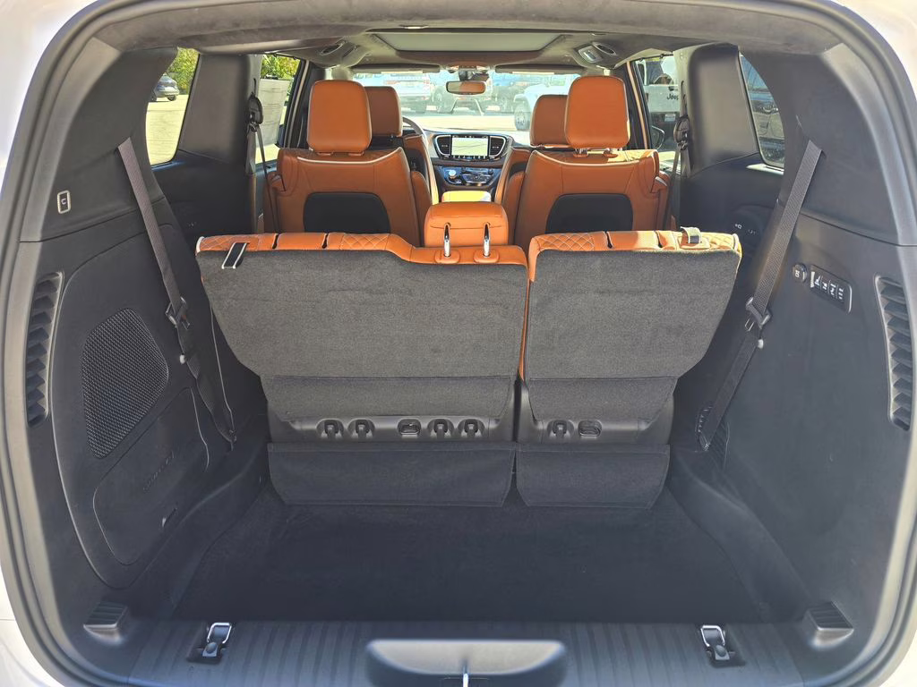 2026 Bright White Clearcoat Chrysler Pacifica Pinnacle FWD Van