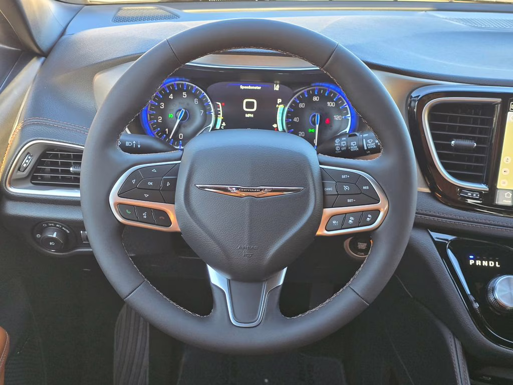 2026 Bright White Clearcoat Chrysler Pacifica Pinnacle FWD Van