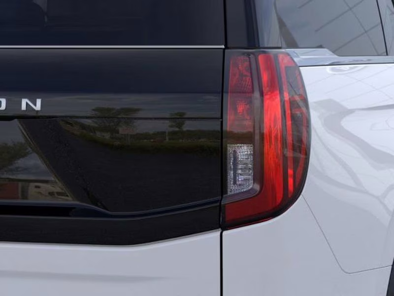 2025 Oxford White Ford Expedition Active RWD SUV