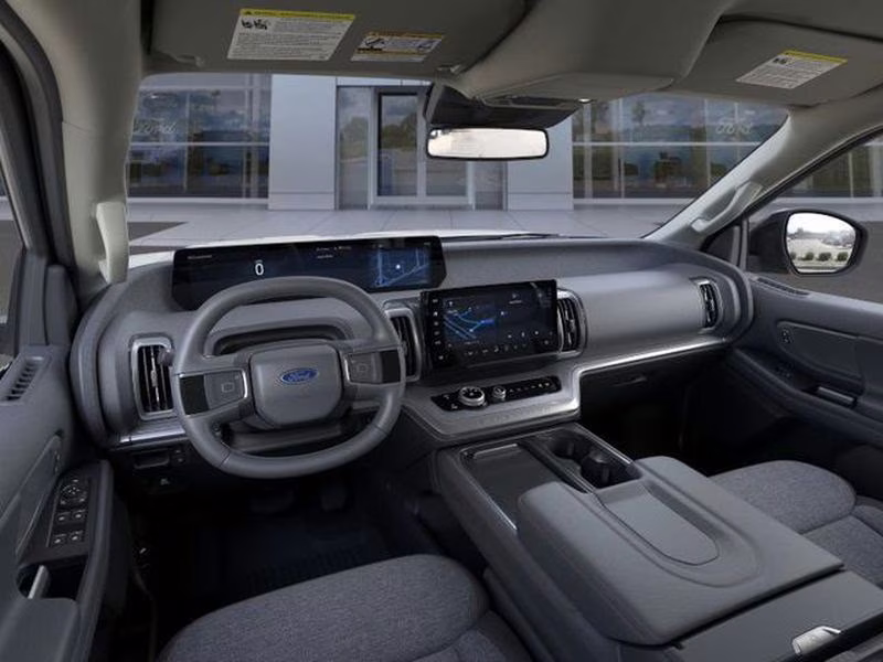 2025 Oxford White Ford Expedition Active RWD SUV