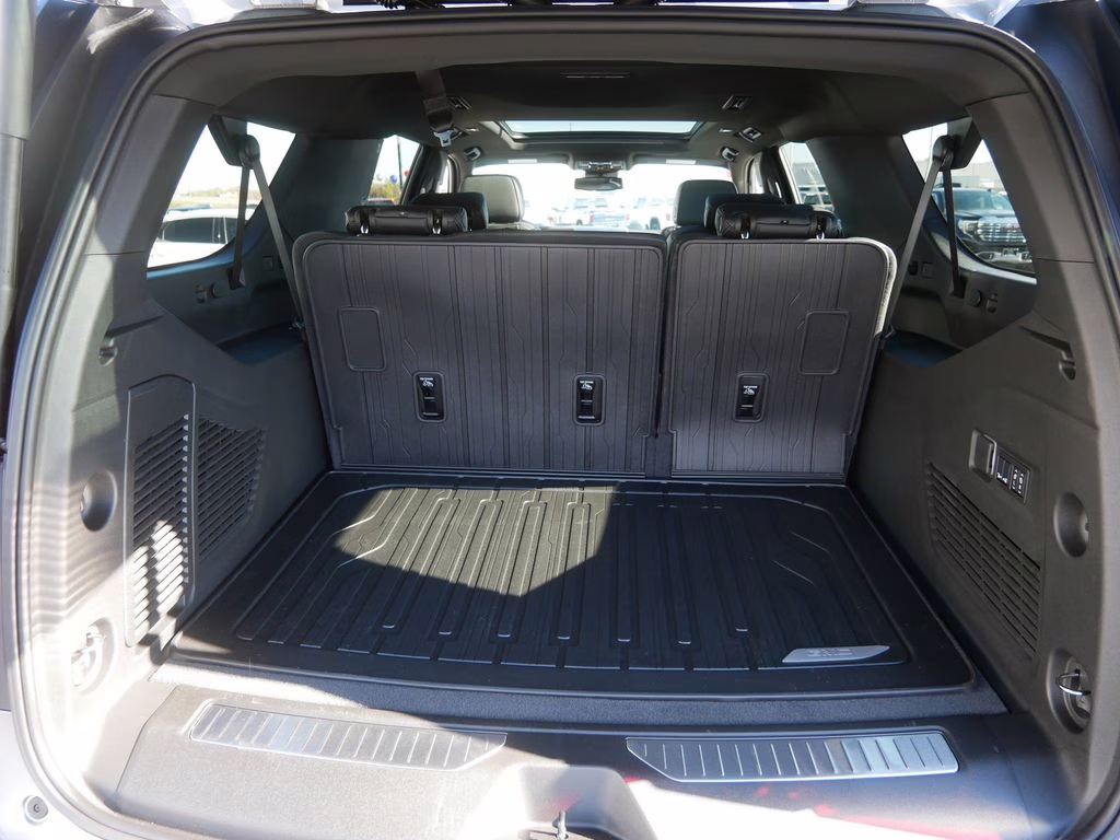 2026 Sterling Metallic GMC Yukon XL Denali 4X4 SUV