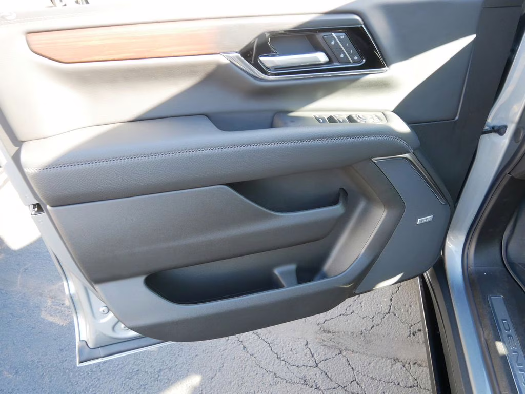 2026 Sterling Metallic GMC Yukon XL Denali 4X4 SUV