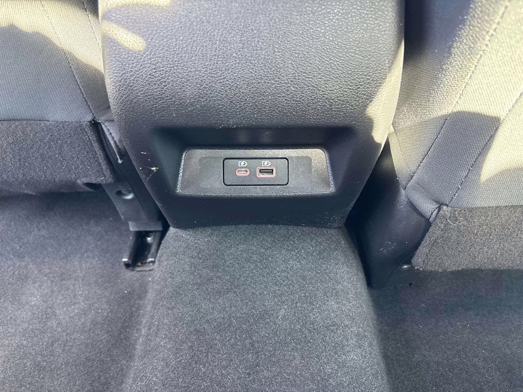 2023 Brilliant Silver Metallic Nissan Altima 2.5 SV FWD Sedan