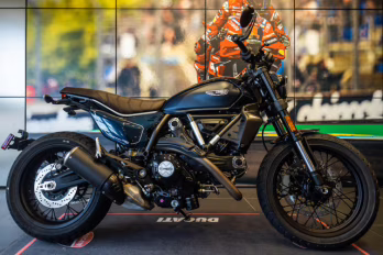 2025 NEBULA BLUE Ducati Scrambler Nightshift