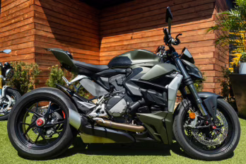 2023 Green Ducati STREETFIGHTER V2