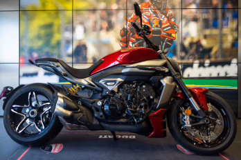 2026 BURNING RED Ducati XDIAVEL V4